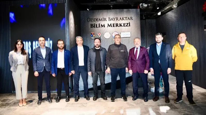 BAYKAR Teknoloji Genel Müdürü Haluk Bayraktar, Özdemir Bayraktar Bilim merkezini ziyaret etti