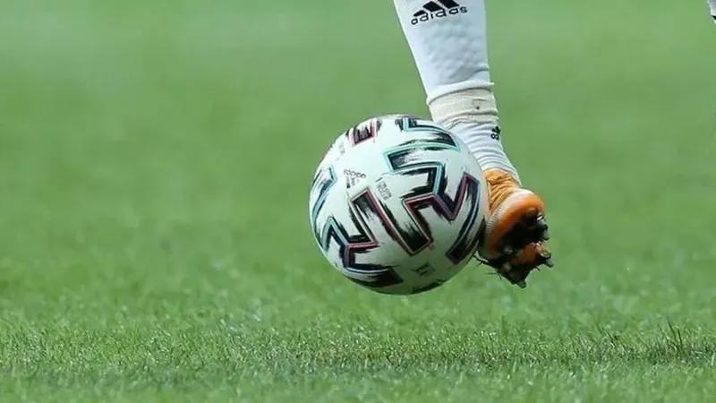 Fenerbahçe Galatasaray'la anılan yıldıza kanca attı