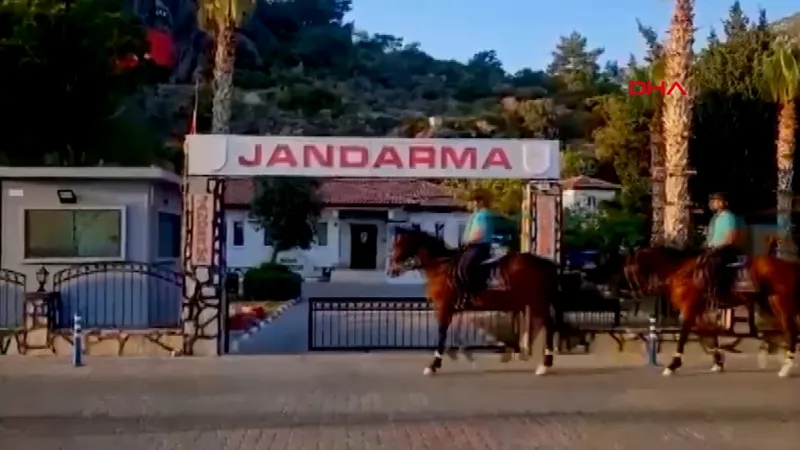 Fethiye'de Atlı Jandarma Göreve Başladı! Turistler Şaşkın!