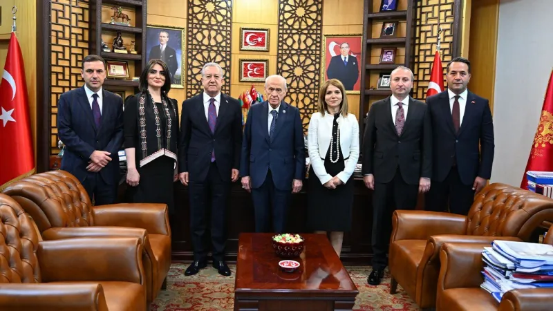 Bahçeli'den Sürpriz Hamle! Bayramlaşma Heyetini Kabul Etti
