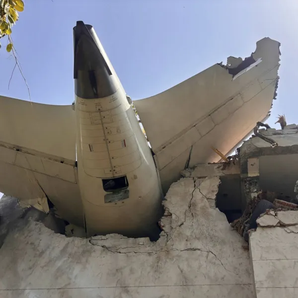 Hindistan'daki uçak kazasında ölü sayısı 265'i aştı!