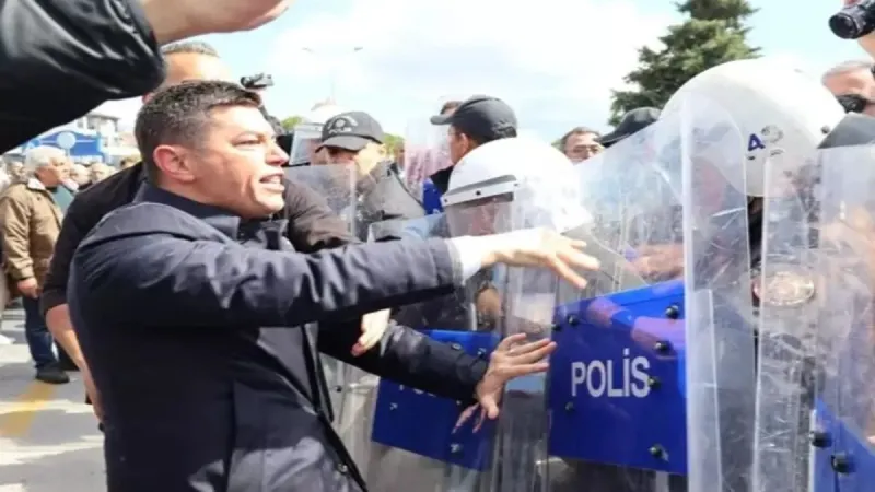 Acar Ünlü'ye Şok Dava! İBB Protestosunda Neler Yaşandı?