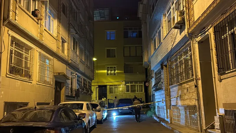 İstanbul'da korkunç olay: Sürücü yanındaki kişi tarafından öldürüldü