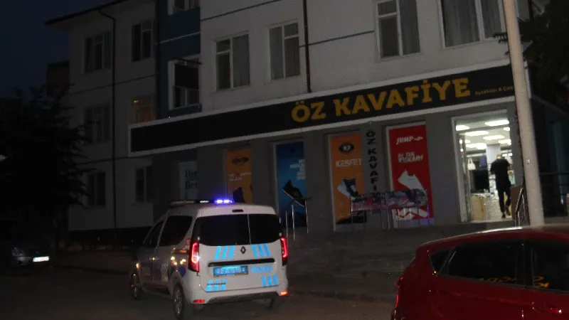 Konya'da ailesiyle kaldığı otelin penceresinden düşen çocuk yaralandı