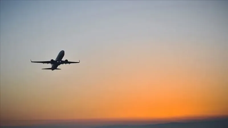 Lübnan ve Ürdün hava sahasını yeniden açtı