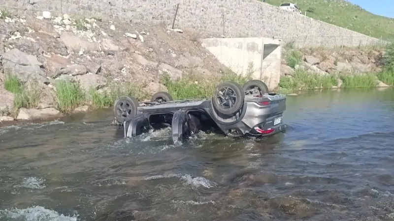 Memleket ziyaretine giden aile feci kazada can verdi!