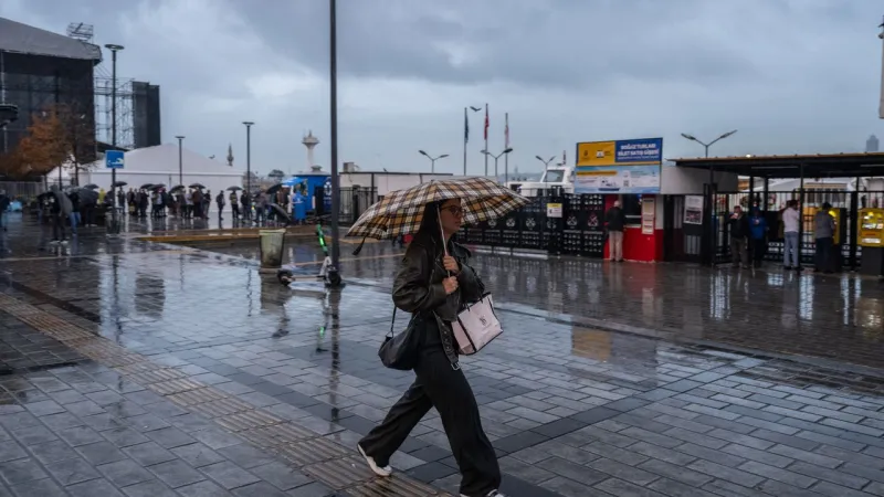 İstanbul'a Fırtına Geliyor! AKOM'dan Kritik Yağış Uyarısı