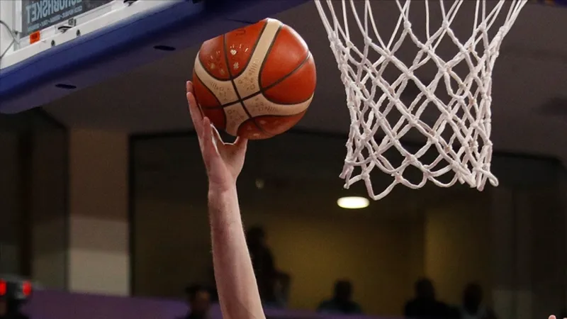 Basketbol Süper Ligi'nde Nefesler Tutuldu: Son Hafta Heyecanı!