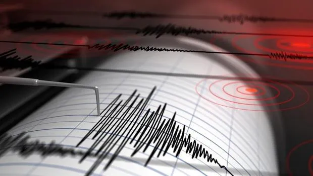 Ege'de Korkutan Deprem! İşte İlk Detaylar