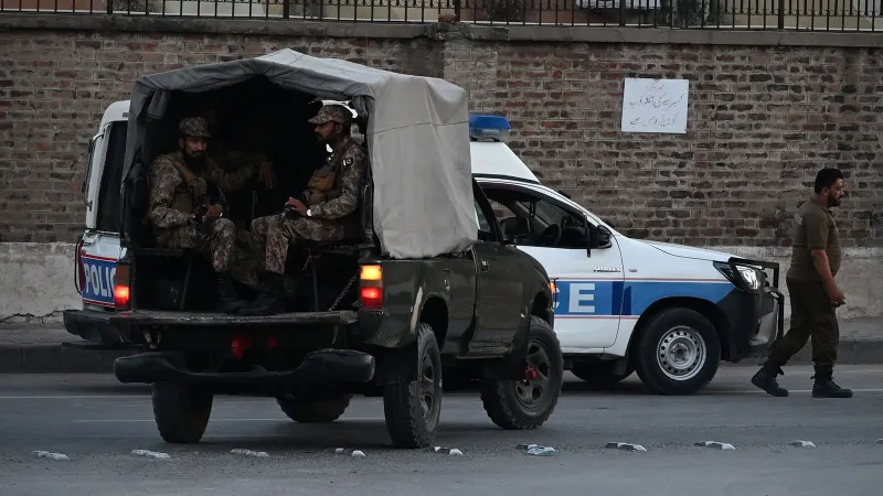 Hindistan Pakistan Savaşı mı Başladı? Havaalanları Vuruldu!
