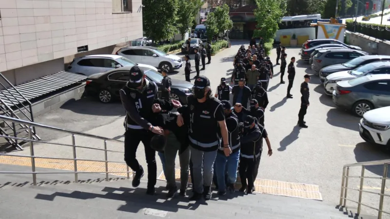 Maydonoz Döner'e FETÖ Operasyonu! 23 Kişi Gözaltında!