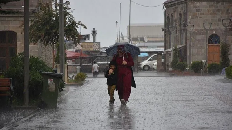Meteoroloji Alarm Veriyor! Hangi İllerde Sağanak Yağış Bekleniyor?