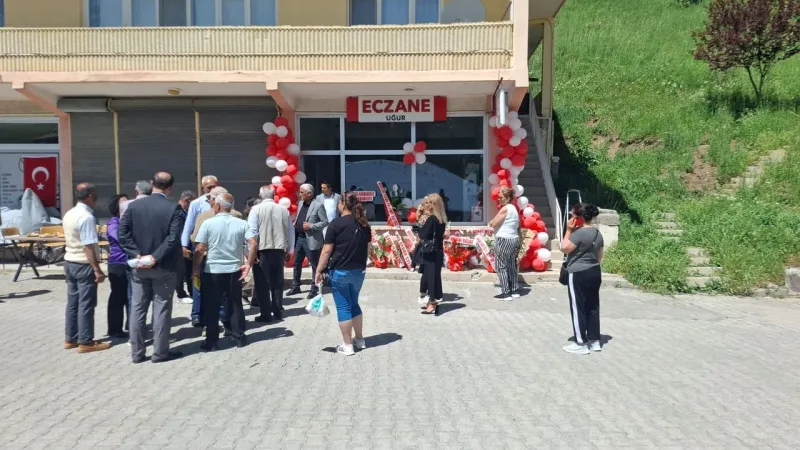 Pülümür'de ilk: 18 yıl sonra eczane açıldı!