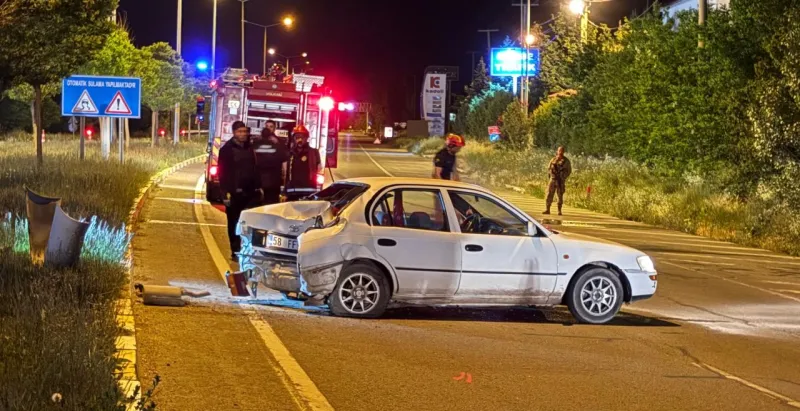 Sivas'ta Kaza! 5 Yaralı, Gaz Kaçağı Ankara Yolunu Kapattı!