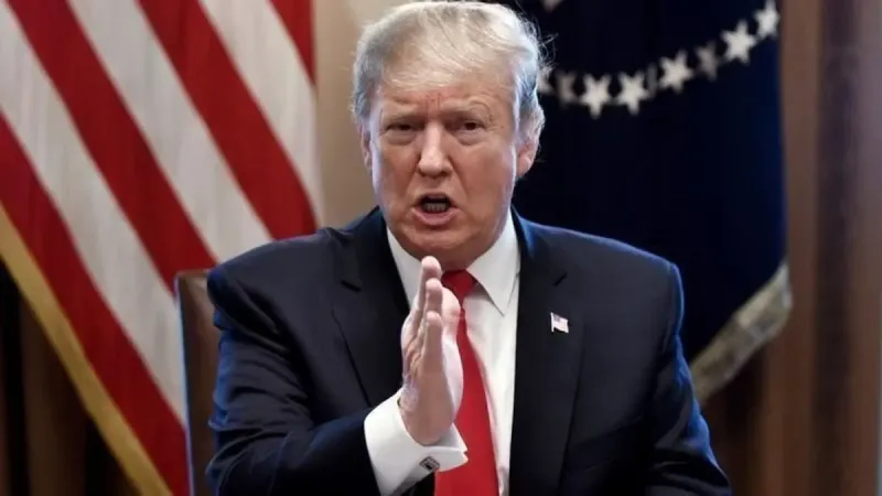 Trump tartışmalı askeri geçit törenine katıldı!